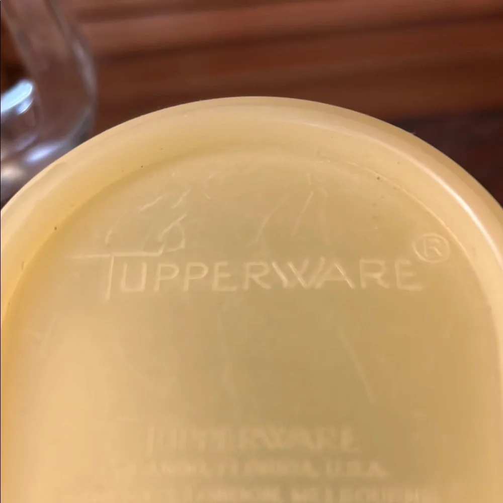 Tupperware Lemon Yellow Container Collection - Picture 2 of 9